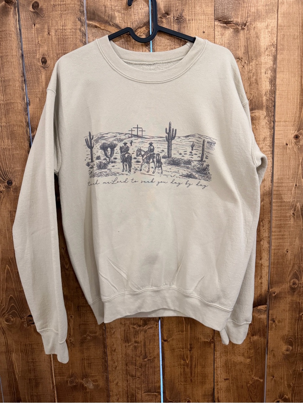 Women’s Beige Desert Graphic Crewneck Sweatshirt
